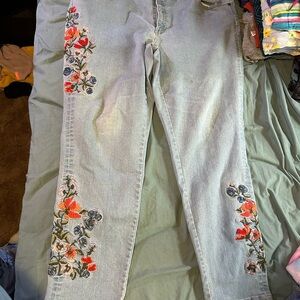 Denim 24/7 Light Blue Floral Embroidered Jeans
